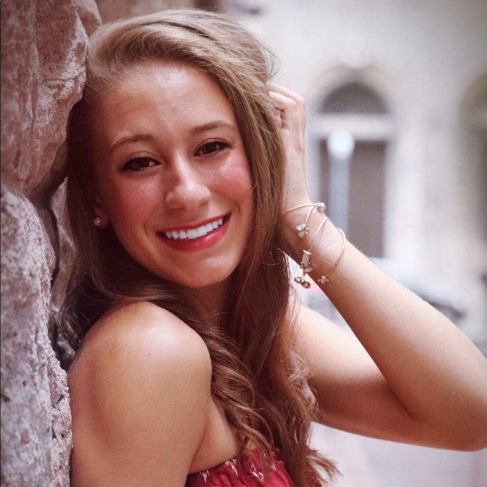 Meet your Posher, Tori